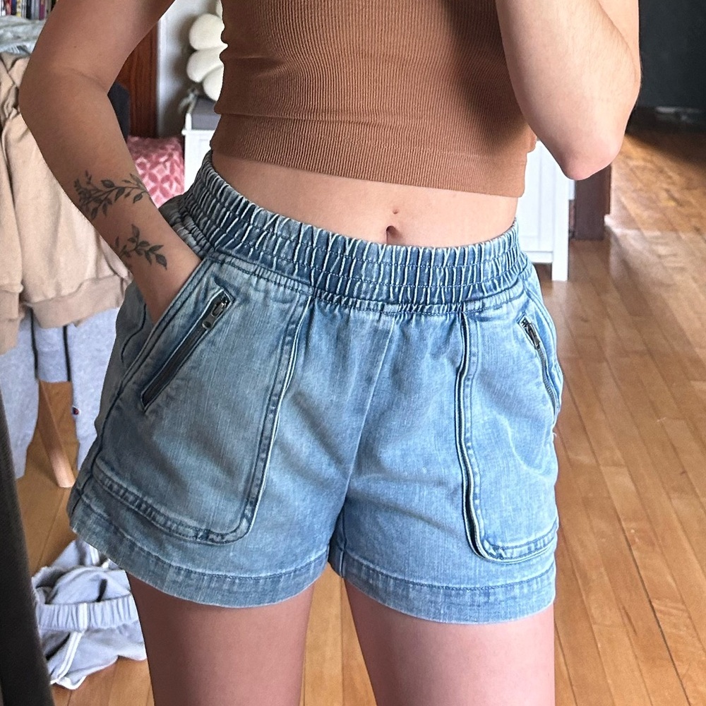 Aerie cargo shorts size Small